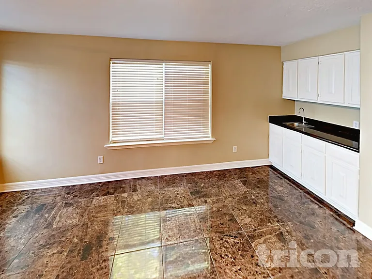 1715 Evesham Dr — Photo 12