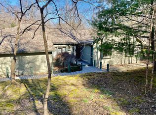 4660 W Cardinal Point, Trafalgar, IN 46181