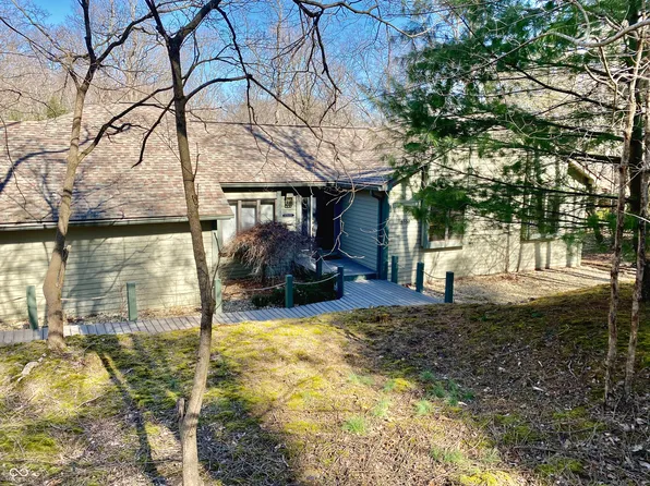 4660 W Cardinal Point, Trafalgar, IN 46181