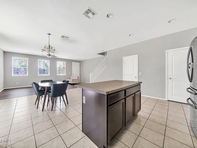 7770 W Alvarado Rd — Photo 8