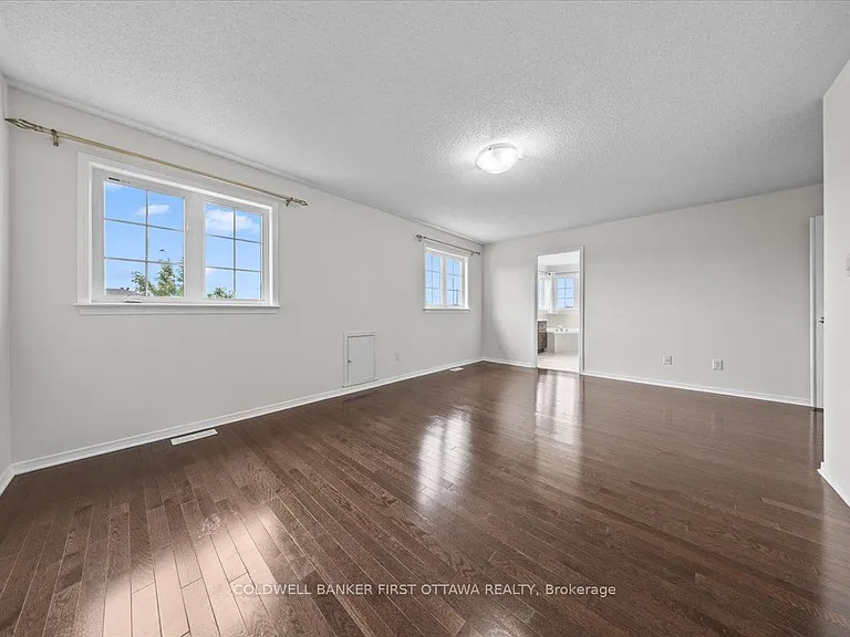 118 Culloden Cres — Photo 21