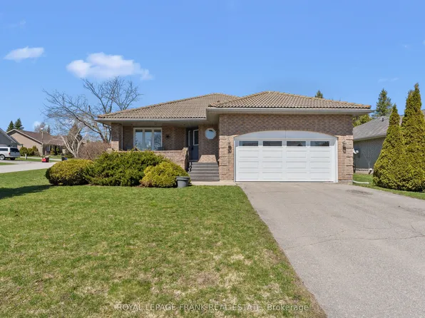 2 Hillview Dr, Kawartha Lakes, ON K0M 1A0