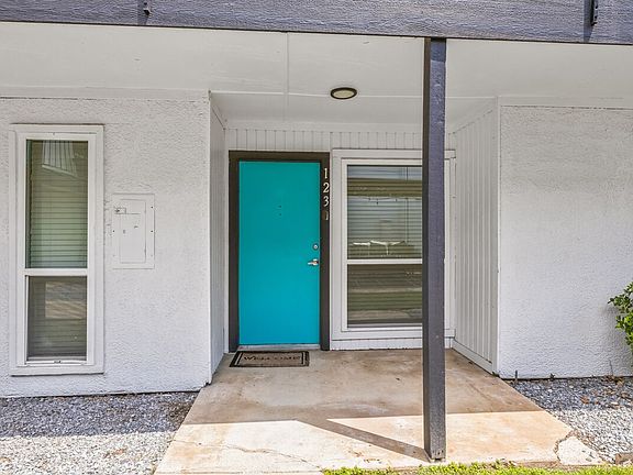 4th image of 4525 Gilbert Ave #Id1097557p