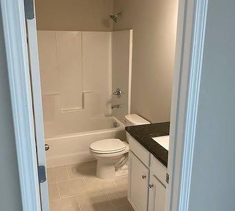 5th image of 200 Broadleaf Way #10