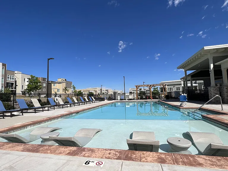 Ridge at Castle Rock Apartments — Photo 21