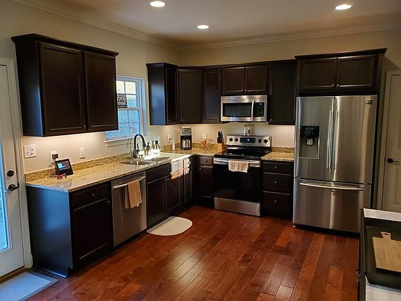 4th image of 3134 Oakwood Hills Ln