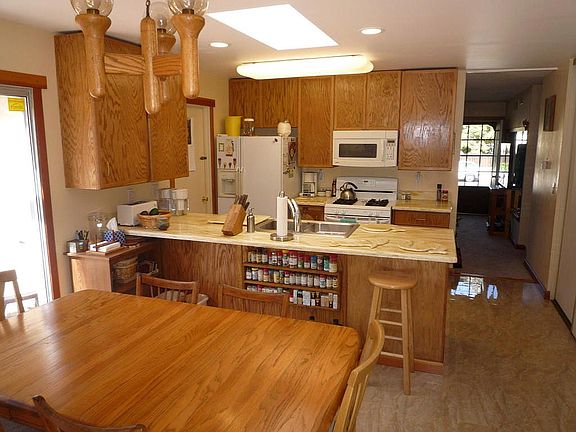 Dining room & kitchen