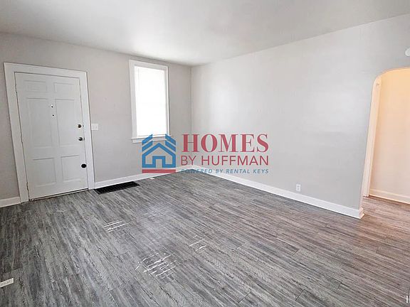 4th image of 1263 Washington Ave