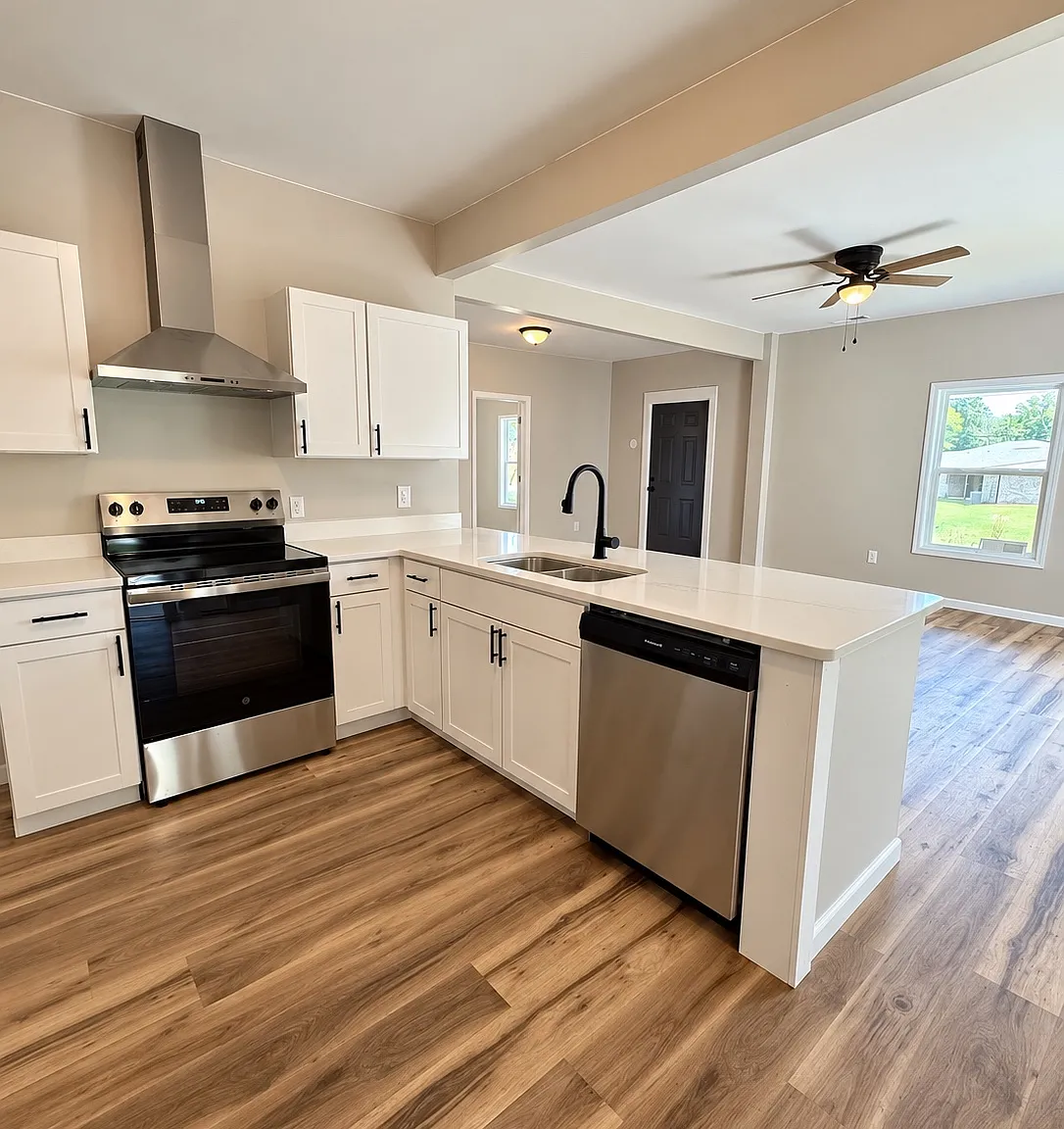 3 bed, 1324 sqft, $1,500 — Photo 2