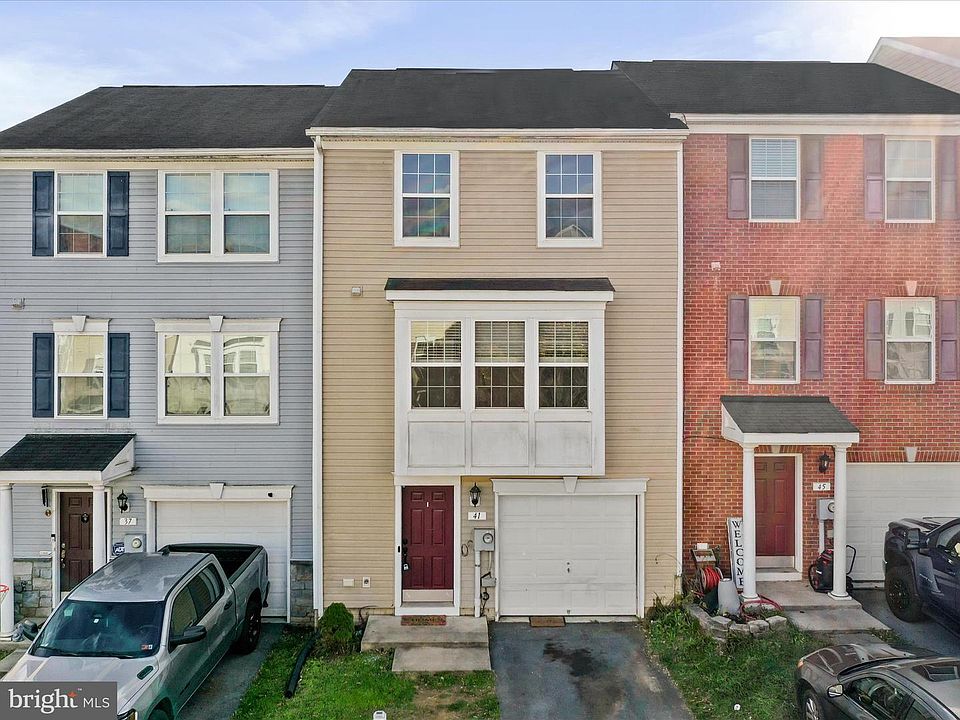 1st image of 41 Venetian Ct