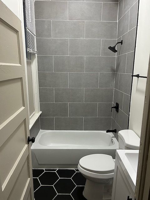 1st image of 4028 California Ave #1