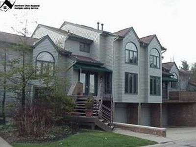 111 Fox Hollow Ct, Mayfield Heights, OH, 44124