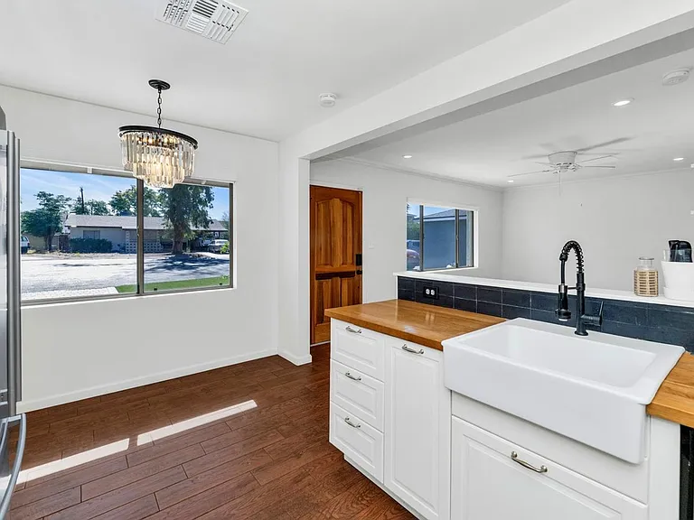 4228 N 44th Pl — Photo 12