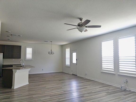 3rd image of 3865 Bentwood Way