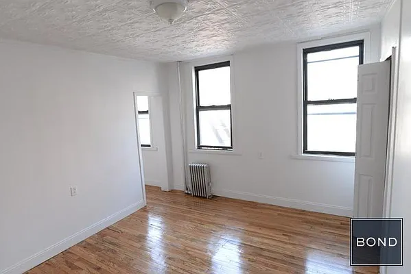 Rented by Bond New York | media 10