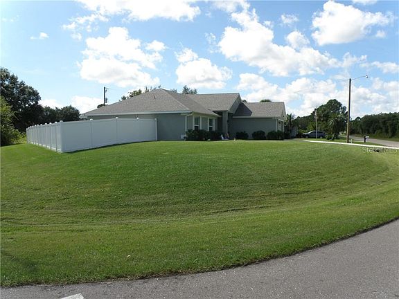 5th image of 22122 Landis Ave