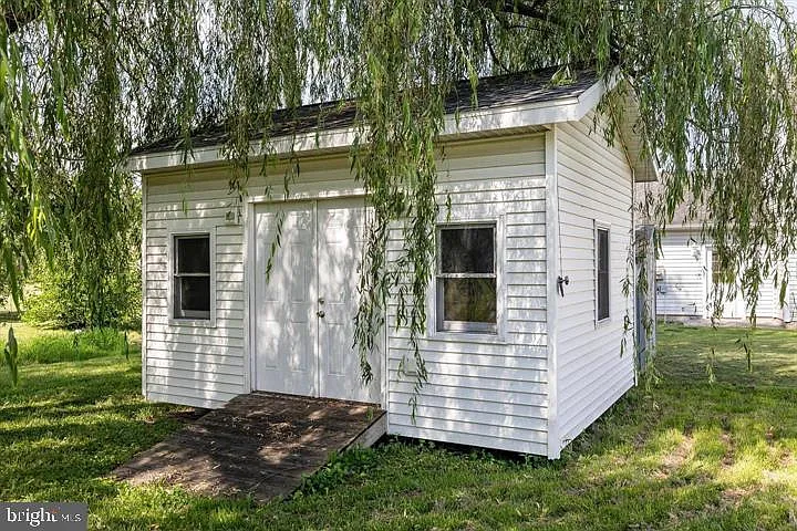 136 Nightingale Ave — Photo 38