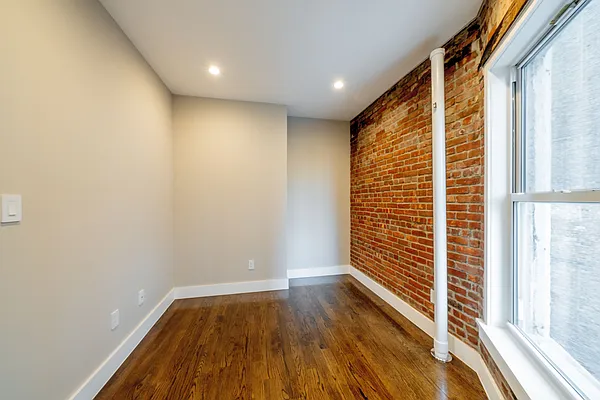 Rented by Douglas Elliman | media 33