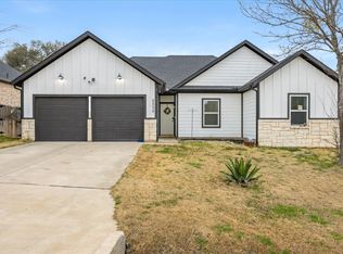 2530 Mercedes St, Granbury, TX 76048