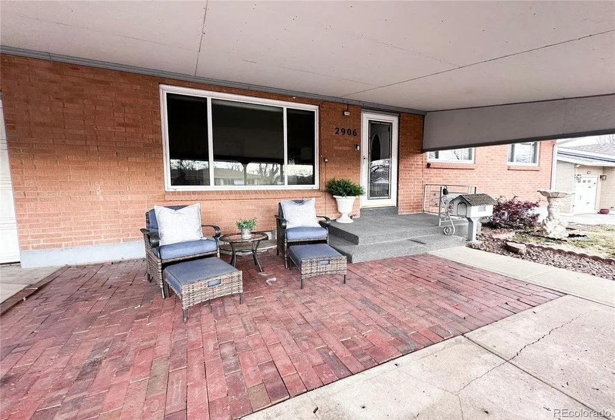 2906 South Stuart Way — Photo 2