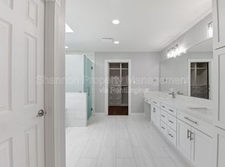 2019 Brimberry St, Houston, TX 77018