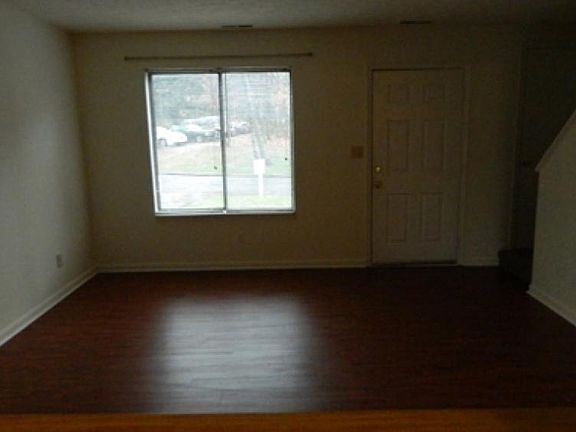 5th image of 160 Montview Forest Dr