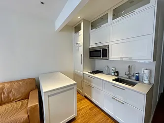 Rented by Mann Maurice A