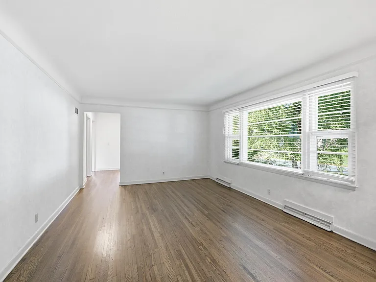 6208 Hillside Rd — Photo 4