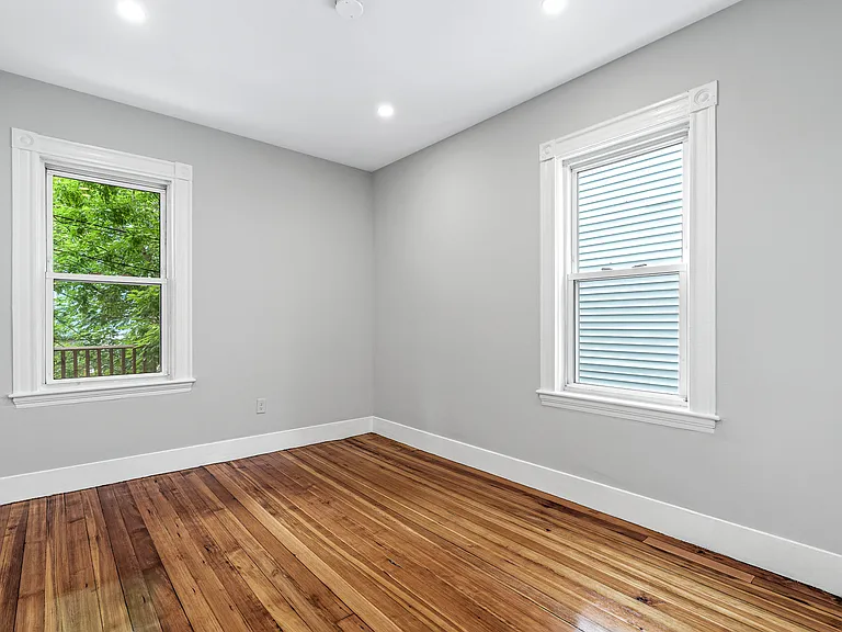 79 Pleasant St #2 — Photo 6