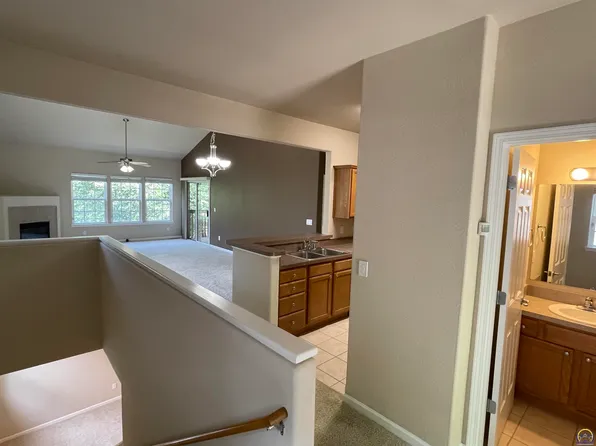 1423 Legends Cir, Lawrence, KS 66049