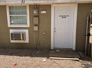 2514 21st St #B, Lubbock, TX 79410