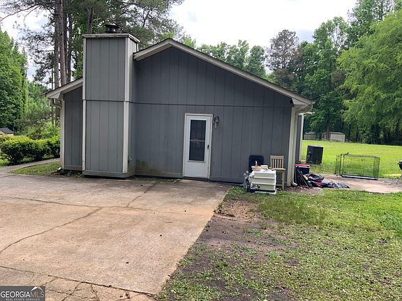 4th image of 1408 New Hutchinson Mill Rd