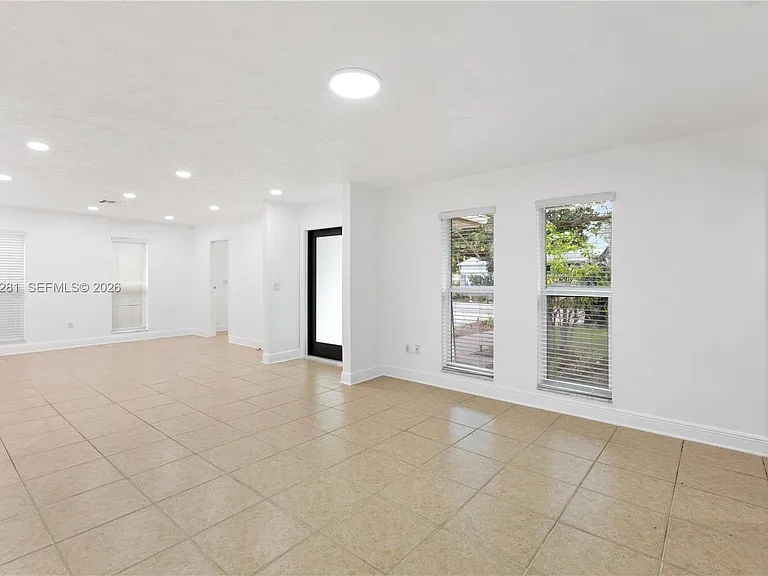 5770 SW 55th St — Photo 9