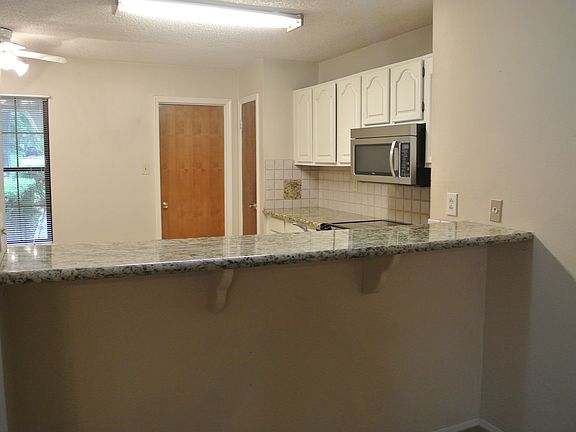 4th image of 4411 Kenbrook Dr