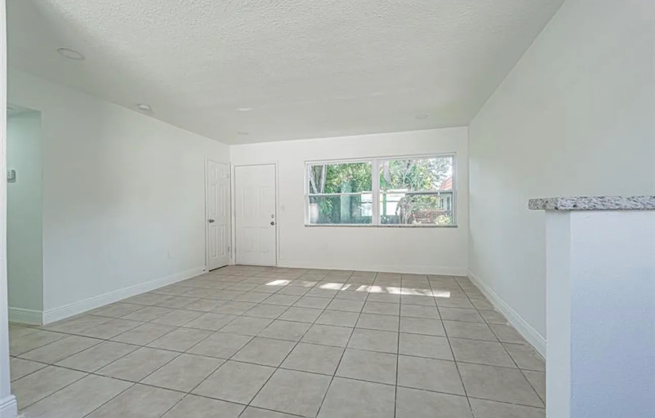 1 bed, $1,350 — Photo 4