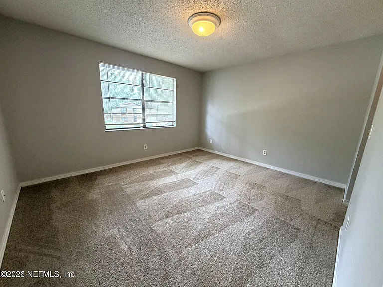 460 Bentwood Ln #C — Photo 8