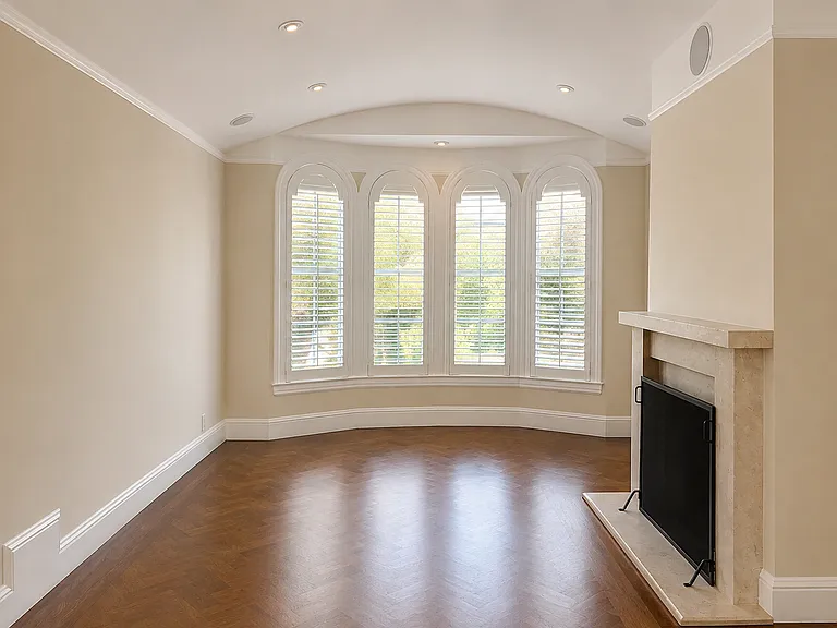 639 Bosworth St — Photo 5