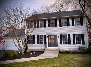 35 Peveril Rd, Cranston, RI 02921