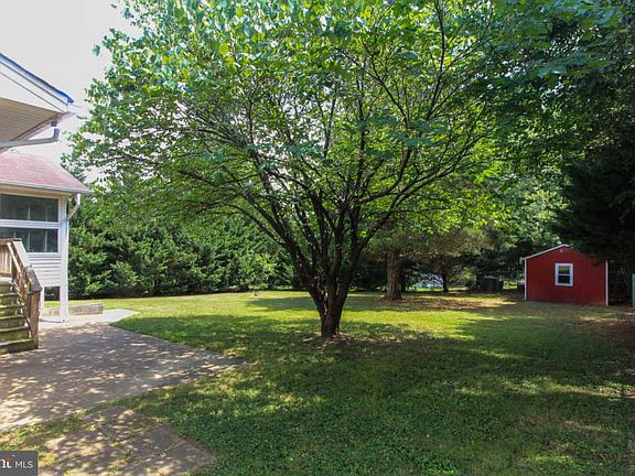 5th image of 5914 Watson Ln