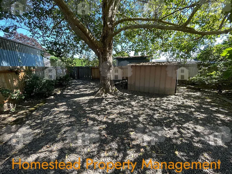 130 Cottonwood Ct — Photo 26