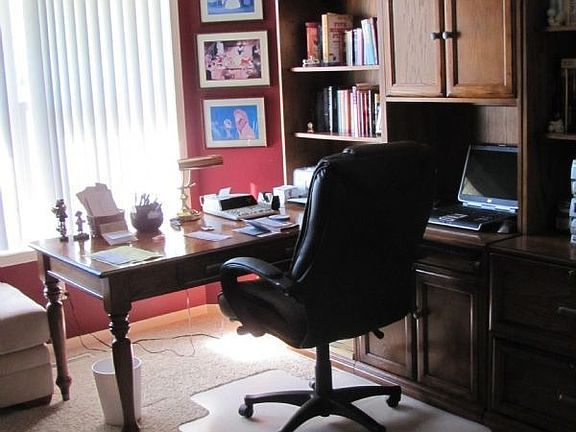 Main Floor bedroom/office