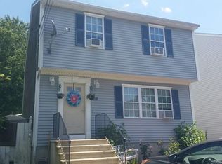68 Cleveland St, Fall River, MA 02724