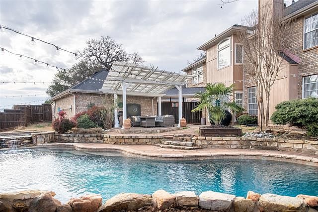 1st image of 7624 Silverleaf Dr