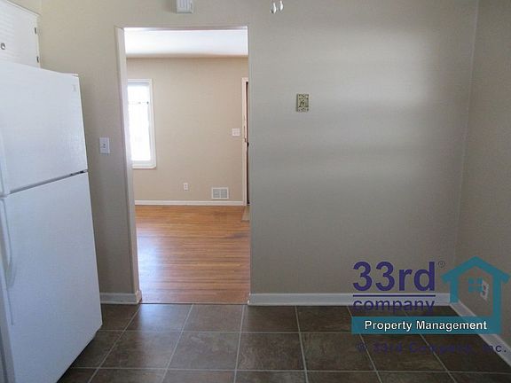 5th image of 179 Greenway Ave N