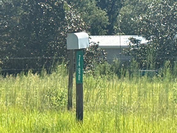 3rd image of 7490 193rd Rd