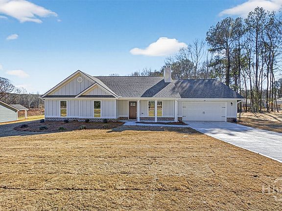 2nd image of 252 Mockingbird Lane #28