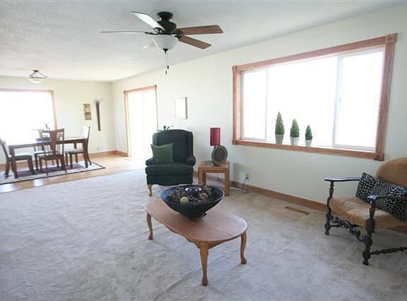 3rd image of 2396 Hickory Ave