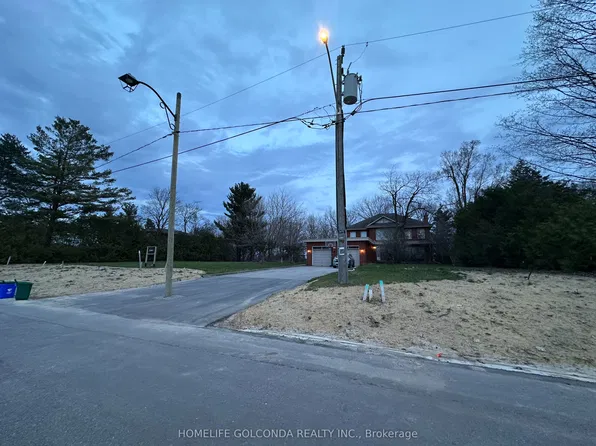 229 Harris Ave, Richmond Hill, ON L4E 3M3
