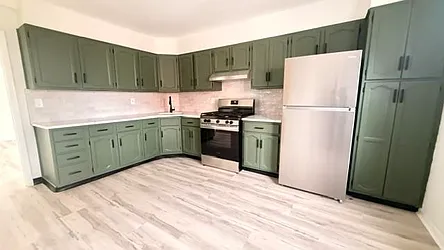 414 42nd Street, #3