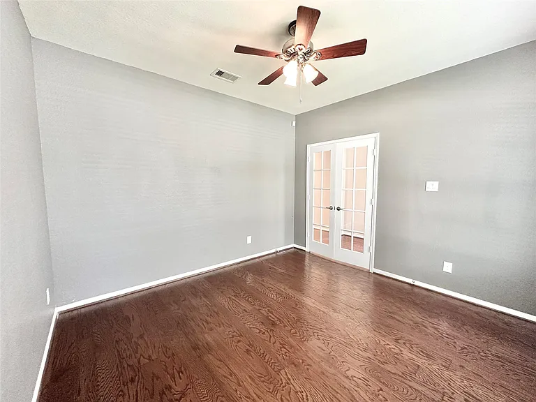 25323 Lisburn Dr — Photo 6